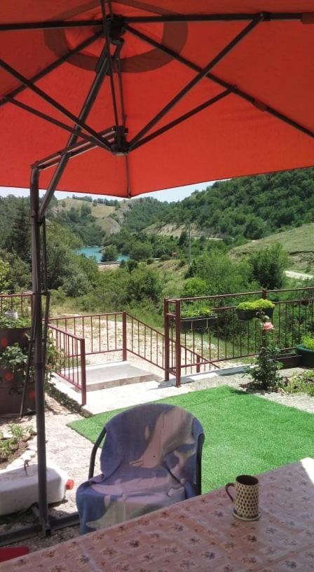 Villa Vikendica "Oaza Mira" à Gacko Extérieur photo