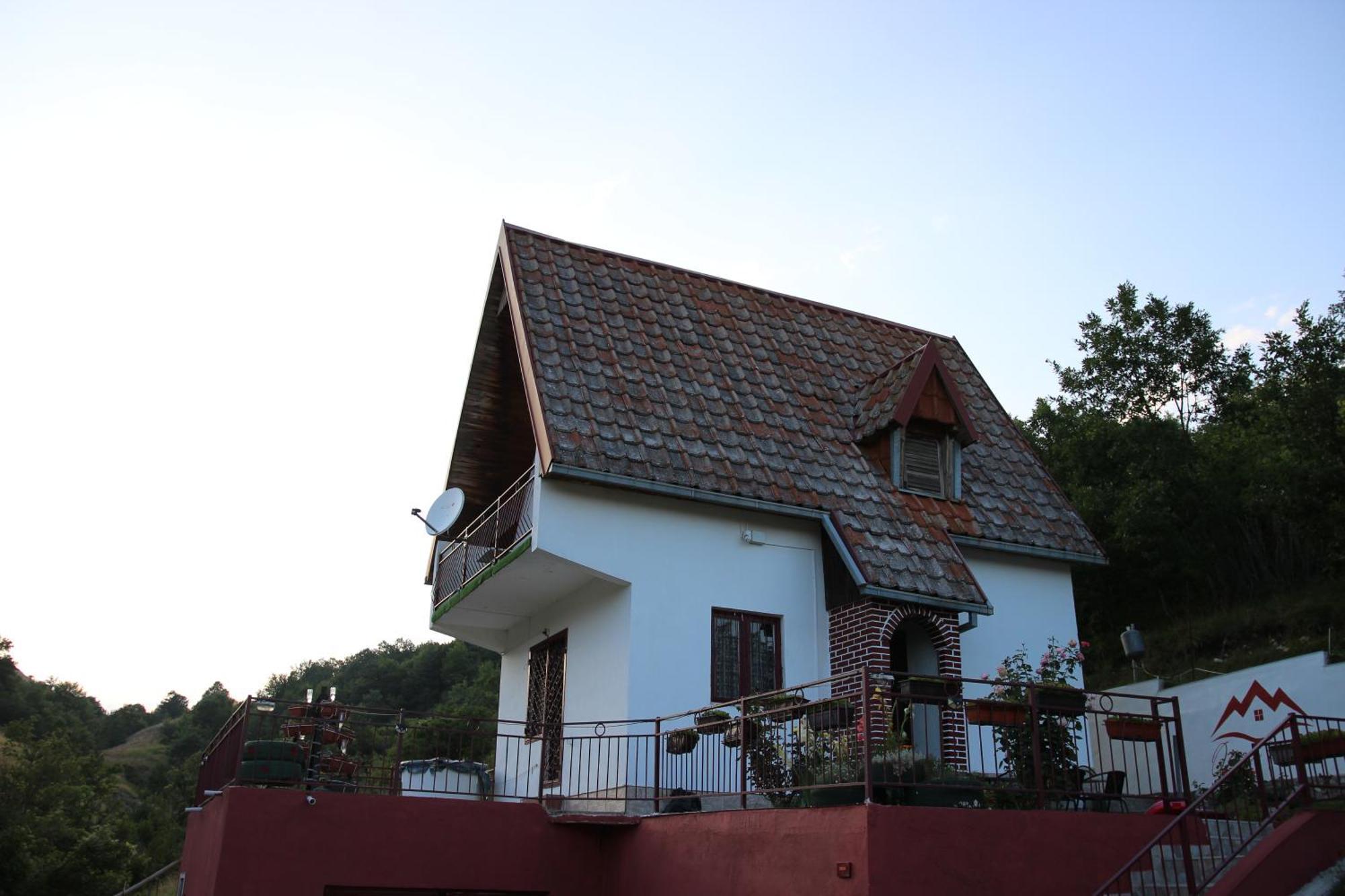 Villa Vikendica "Oaza Mira" à Gacko Extérieur photo